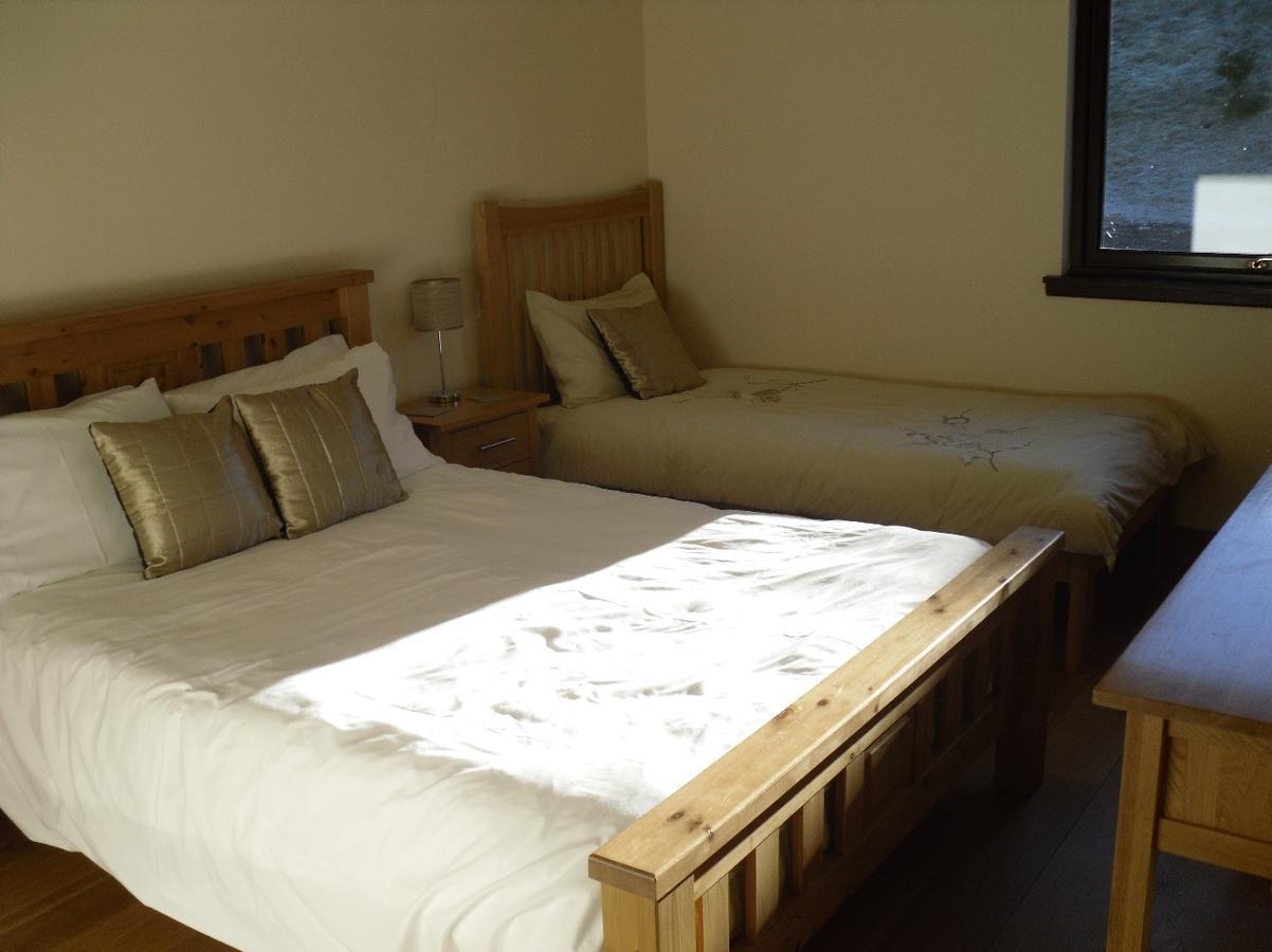 Lodge 9 Glengoulandie Lodges Aberfeldy Bagian luar foto