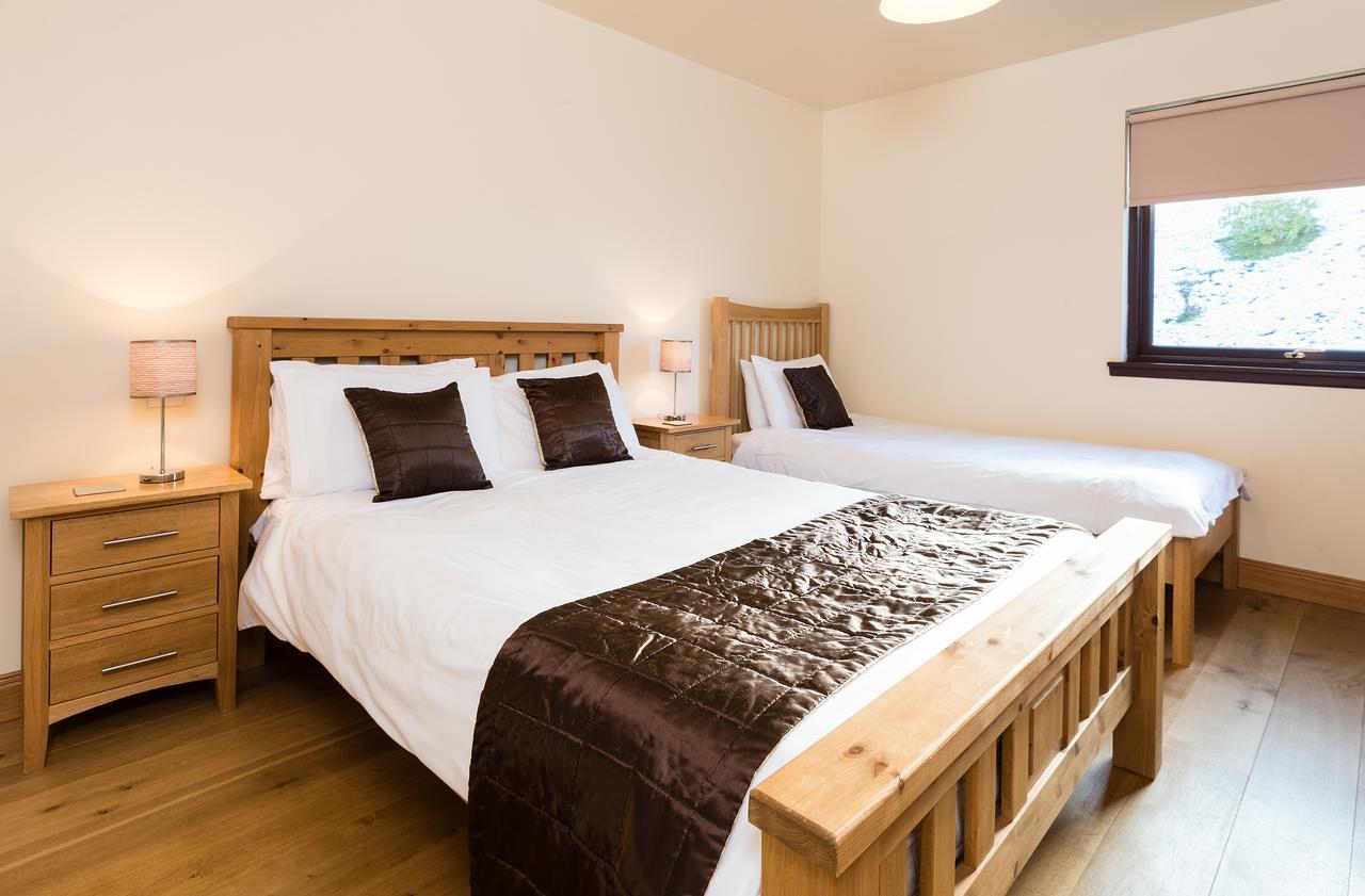 Lodge 9 Glengoulandie Lodges Aberfeldy Bagian luar foto